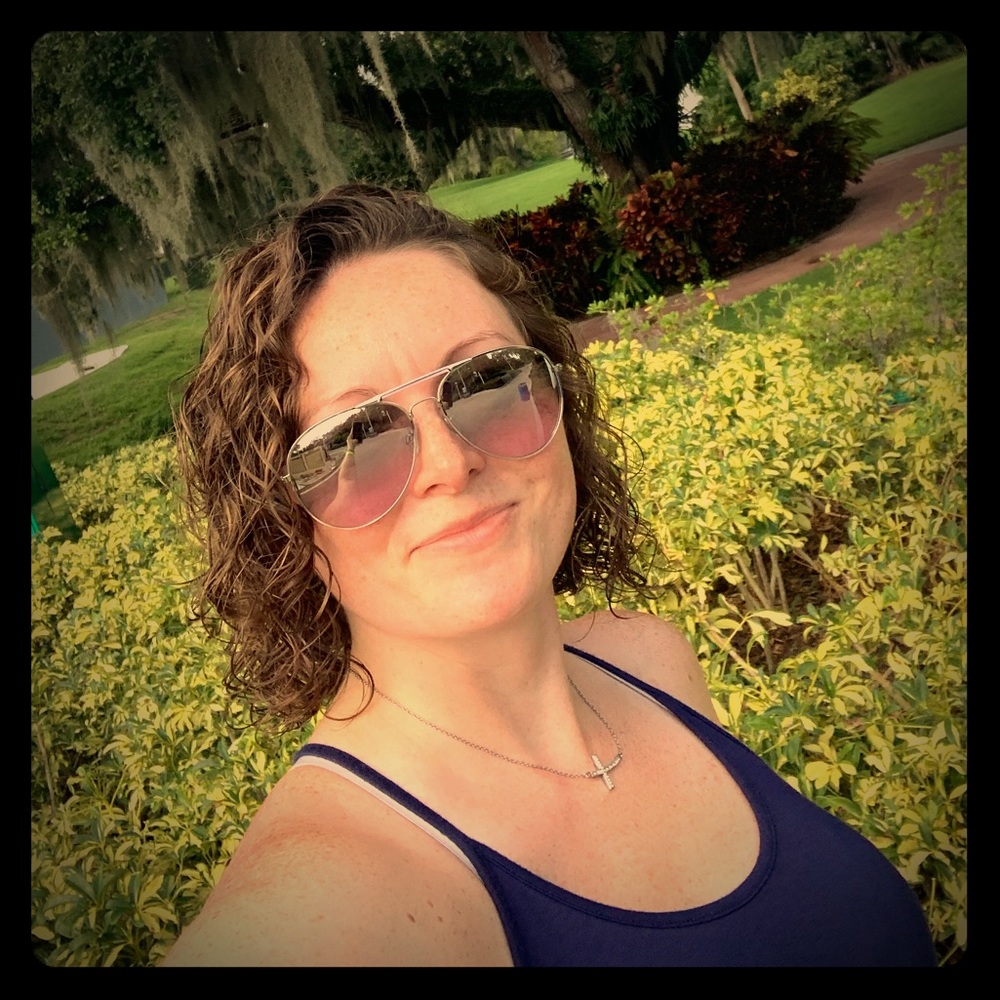 Meet your Posher, April